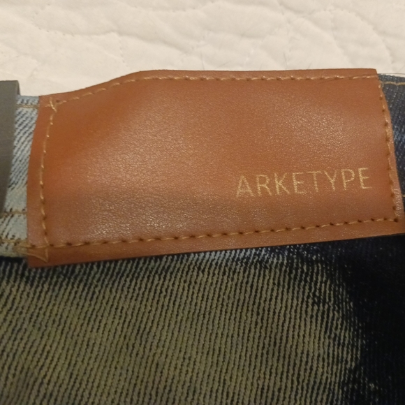 Arketype brand mens shorts - Picture 5 of 9